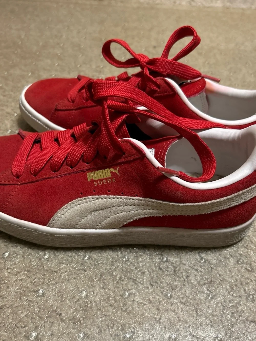 Puma Red and White Low-Top Sneakers with Gold Logo Accent